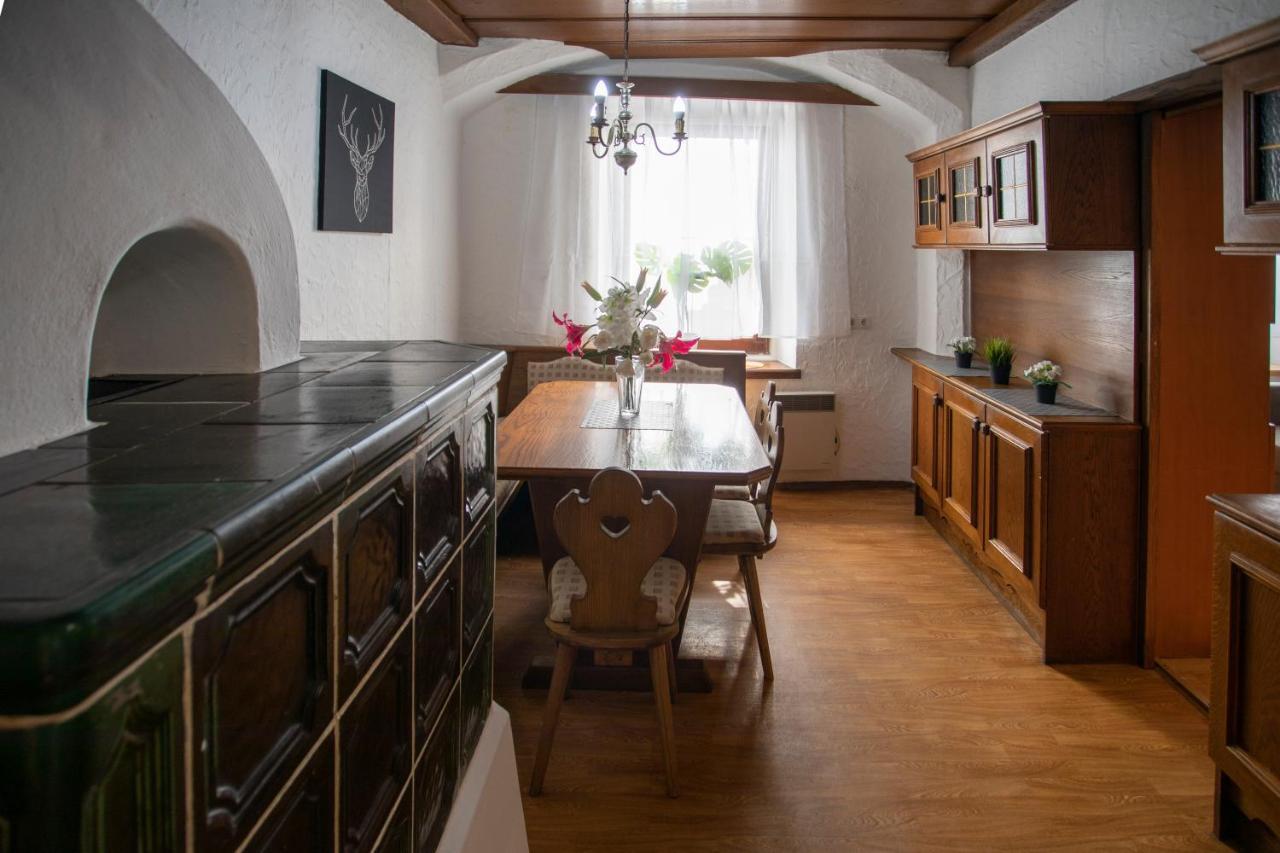 Traditional Old Town Apartment Галль-ін-Тіроль Екстер'єр фото