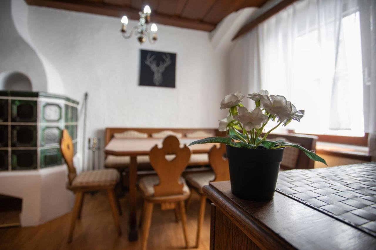 Traditional Old Town Apartment Галль-ін-Тіроль Екстер'єр фото